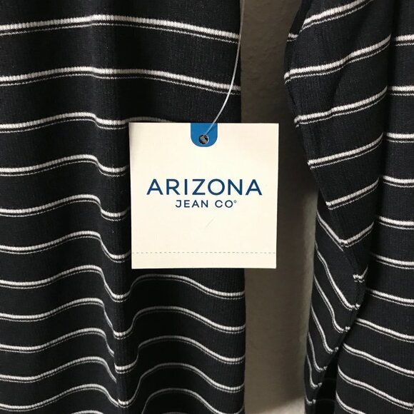 Arizona Juniors - Scoop Neck Long Sleeve T-Shirt - Picture 4 of 10